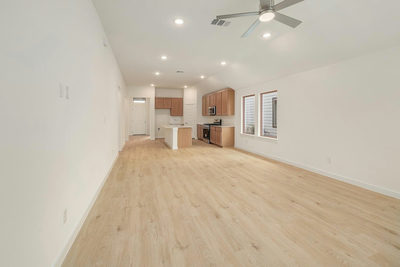 206 Melrose St — photo 4