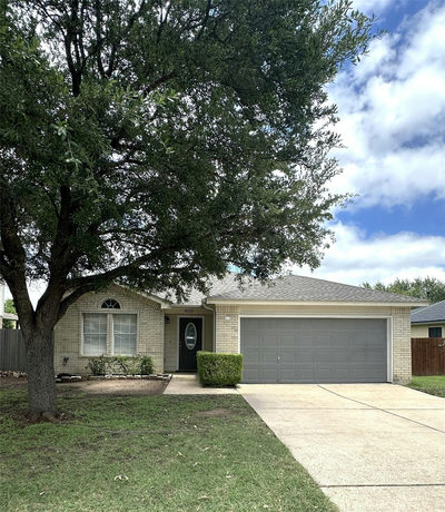 610 Riverway Ln — photo 2