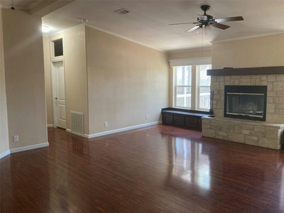 800 Thurman Rd — photo 4