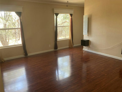 800 Thurman Rd — photo 2