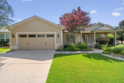 300 Pipe Creek Ln — photo 2