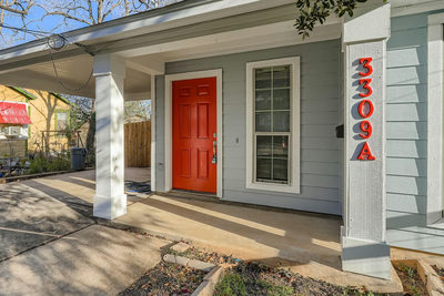 3309 Robinson Ave #A — photo 2