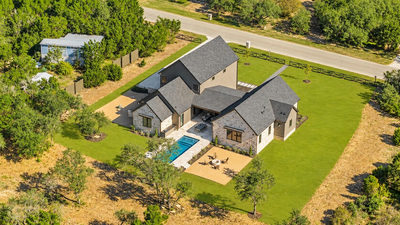 9207 Zyle Rd — photo 2
