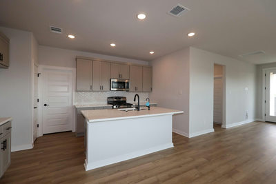 304 Emerie Way — photo 2