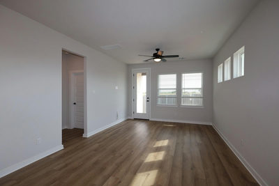 304 Emerie Way — photo 4
