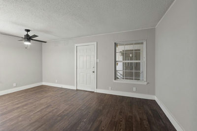 1220 W Anderson Ln #105 — photo 4