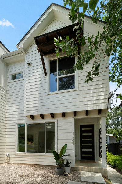 1705B Perez St — photo 2