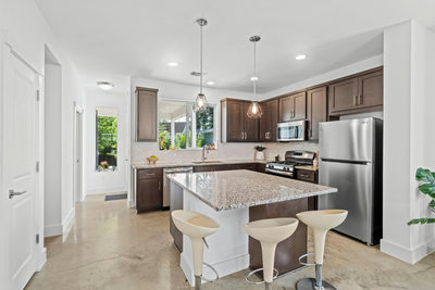 1705B Perez St — photo 2