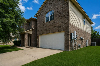 18305 Lake Edge Ct — photo 3