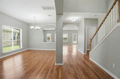 18305 Lake Edge Ct — photo 2