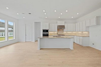 2112 Vittoria Vw — photo 4