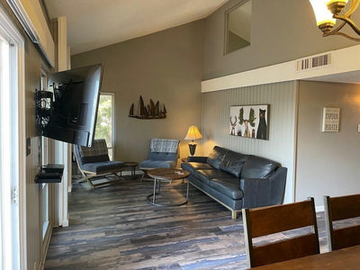 329 Venture Blvd S — photo 5