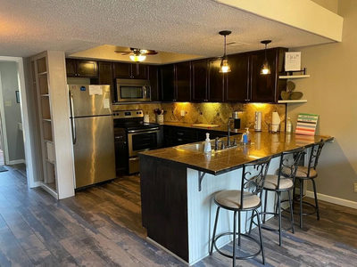 329 Venture Blvd S — photo 3
