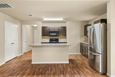 1102 Mitchell Dr — photo 3