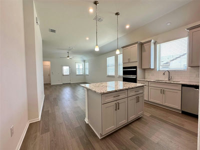 541 Porter Country Pkwy — photo 3