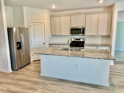 12504 Saint Thomas Dr — photo 2