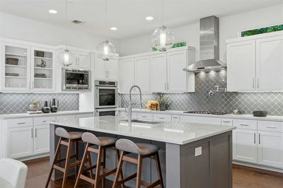 2704 Oak Park Dr — photo 4