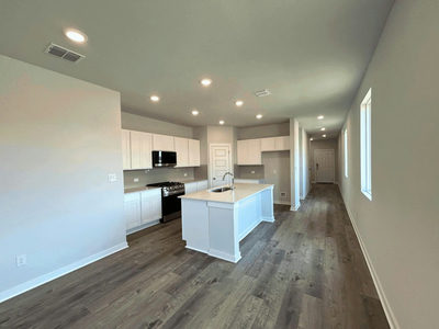 138 Hornet St — photo 3