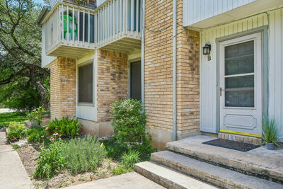 4202 Hudson Bend Rd #B — photo 3