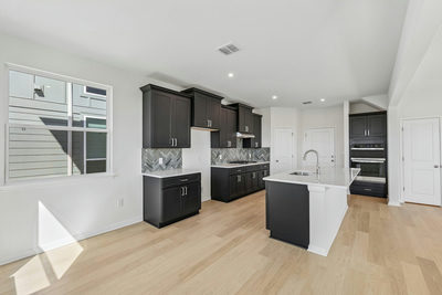 311 Young St — photo 3