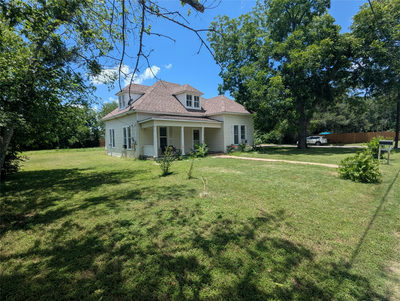 1319 Grace St — photo 4
