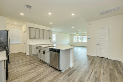 17813 Bassano Ave — photo 3