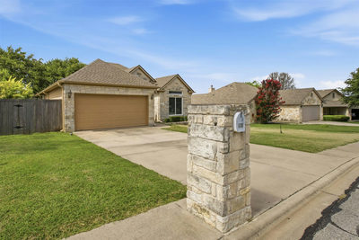 109 Cailin Ct — photo 2