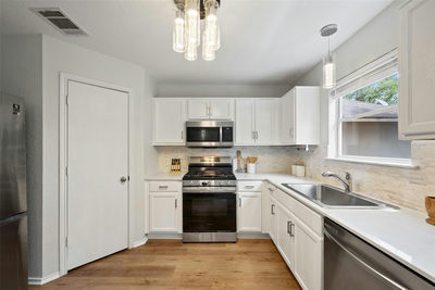 4529 Best Way — photo 3