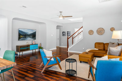 321 Angel Oak St — photo 4