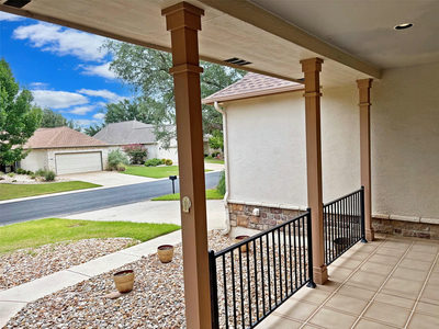 122 Nolan Dr — photo 4