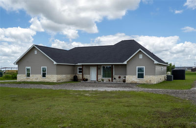 140 Daniel Dr — photo 2