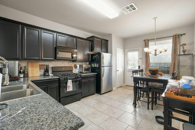 400 Epiphany Ln — photo 5