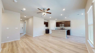 501 Hector Loop — photo 3