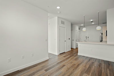 6324 N Lamar Blvd #404 — photo 4