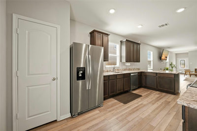 206 Star Spangled Dr — photo 4