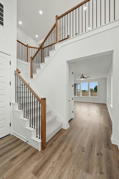 220 Bloomington Loop — photo 4