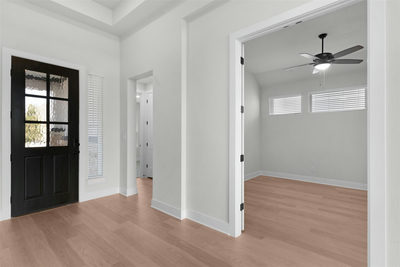 209 West Faulkner St — photo 2