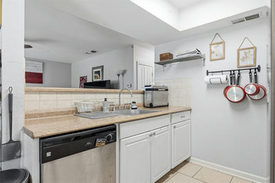 409/411 Lake Creek Cir — photo 5