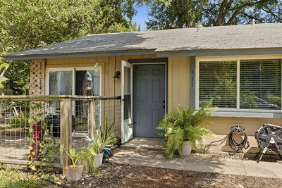 409/411 Lake Creek Cir — photo 2