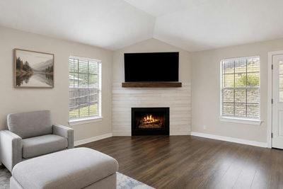 714 Newport Dr — photo 5
