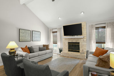 1703 Brokenshoe Dr — photo 2