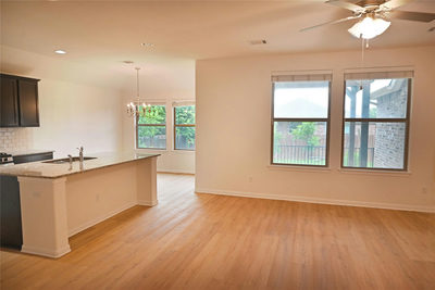 2108 Maplewood Dr — photo 5