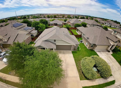 2108 Maplewood Dr — photo 3