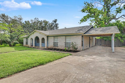 1811 Terry Ln — photo 2