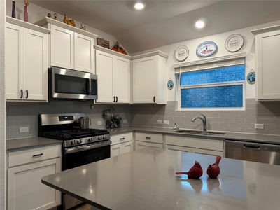 108 Esparza Dr — photo 2