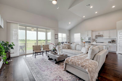 16940 Aventura Ave — photo 4