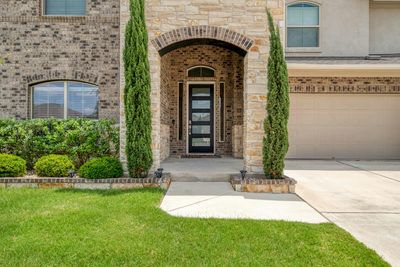 16940 Aventura Ave — photo 3
