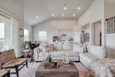 16940 Aventura Ave — photo 5