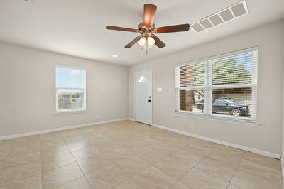 229 Capistrano Dr — photo 4