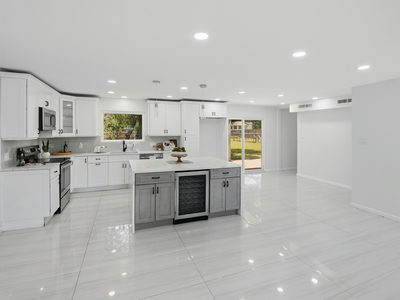 411 Carriage Oaks Dr — photo 4